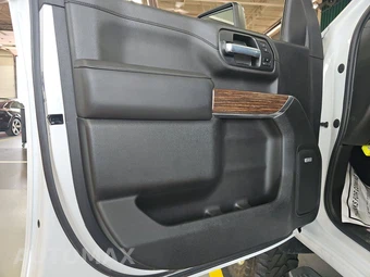 2021 Chevrolet Silverado 2500HD High Country Crew Cab Medium Bed 3LZ - miniatura 9