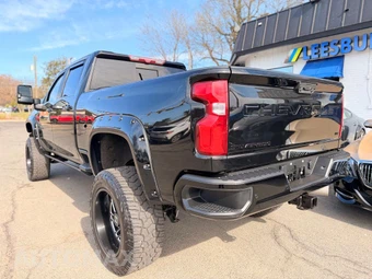 2021 Chevrolet Silverado 2500HD LTZ Crew Cab Medium Bed 1LZ - miniatura 4