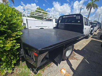 2021 Chevrolet Silverado 3500HD Cab Chassis LT Crew Cab 1LT DRW - miniatura 3
