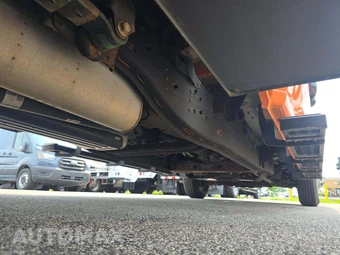 2021 Chevrolet Silverado 3500HD Cab Chassis WT Crew Cab 1WT DRW - miniatura 16