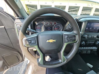 2021 Chevrolet Silverado 3500HD LT Crew Cab Long Bed - miniatura 10