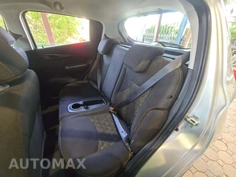 2021 Chevrolet Spark 1LT 1SD - miniatura 13