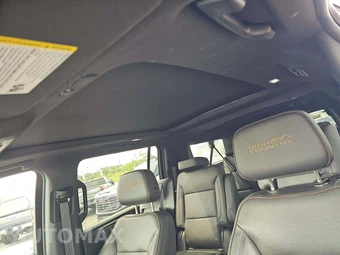 2021 Chevrolet Suburban High Country 3LZ - miniatura 11