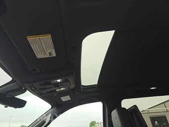 2021 Chevrolet Suburban High Country 3LZ - miniatura 19