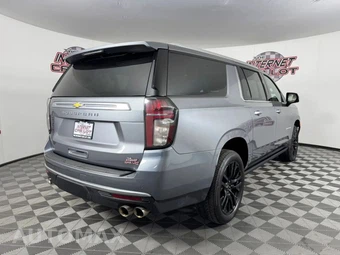 2021 Chevrolet Suburban High Country 3LZ - miniatura 7