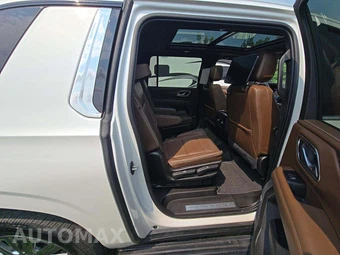 2021 Chevrolet Suburban High Country 3LZ - miniatura 17