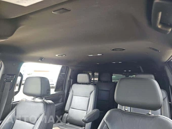 2021 Chevrolet Suburban LT 1LT - miniatura 11