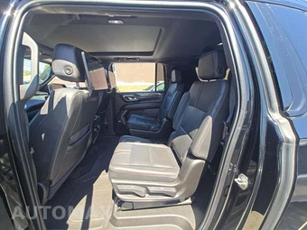 2021 Chevrolet Suburban RST 1SP - miniatura 13