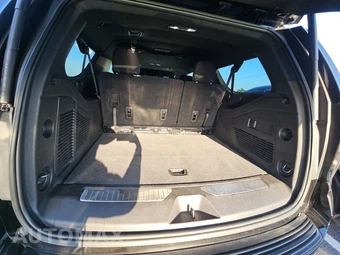 2021 Chevrolet Suburban Z71 2Z7 - miniatura 16