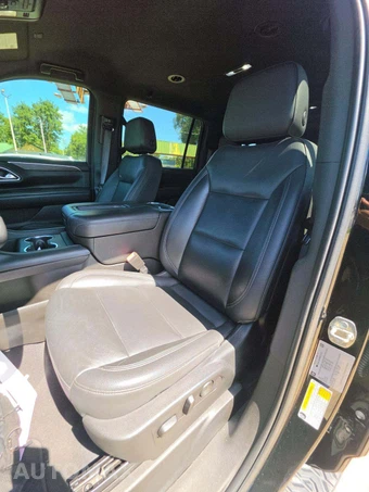 2021 Chevrolet Suburban Z71 2Z7 - miniatura 3