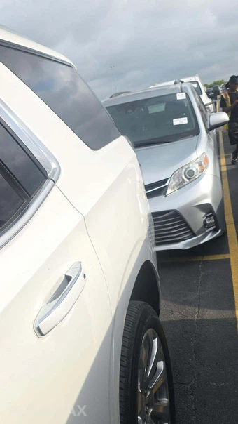 2021 Chevrolet Tahoe Premier 1LZ - miniatura 24