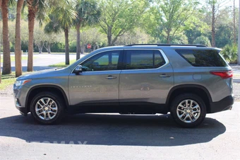 2021 Chevrolet Traverse LT Cloth 1LT - miniatura 3