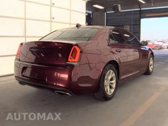 2021 Chrysler 300 Touring – miniatura 4