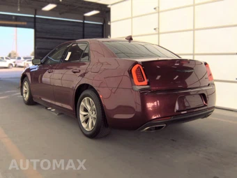 2021 Chrysler 300 Touring – miniatura 6