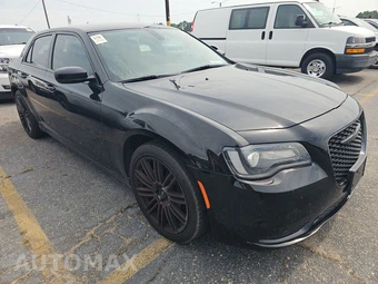 2021 Chrysler 300 Touring - miniatura 3