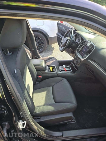 2021 Chrysler 300 Touring – miniatura 18