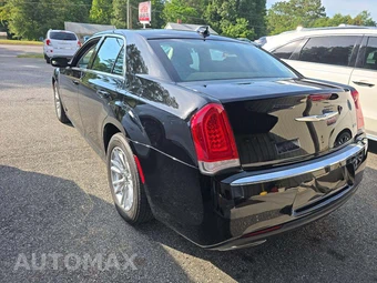 2021 Chrysler 300 Touring – miniatura 2