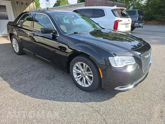 2021 Chrysler 300 Touring – miniatura 4