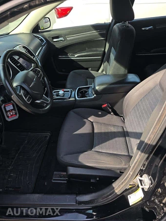 2021 Chrysler 300 Touring – miniatura 6