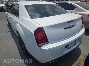 2021 Chrysler 300 Touring – miniatura 2