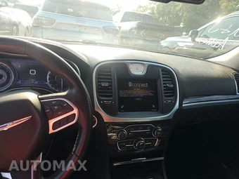 2021 Chrysler 300 Touring L – miniatura 11