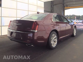 2021 Chrysler 300 Touring L – miniatura 4