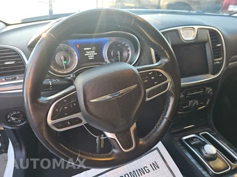 2021 Chrysler 300 Touring L – miniatura 10