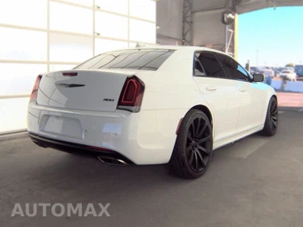 2021 Chrysler 300 Touring L – miniatura 4