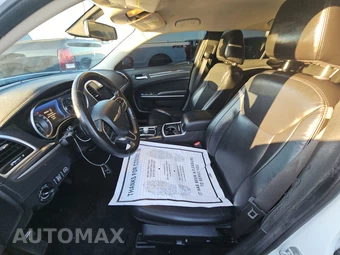 2021 Chrysler 300 Touring L – miniatura 7
