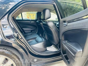 2021 Chrysler 300 Touring L - miniatura 13