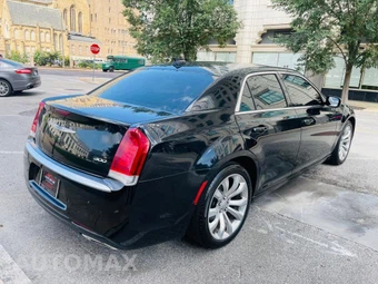 2021 Chrysler 300 Touring L - miniatura 3