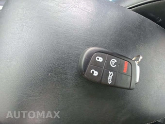 2021 Chrysler 300 Touring L – miniatura 5