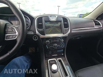 2021 Chrysler 300 Touring L – miniatura 7