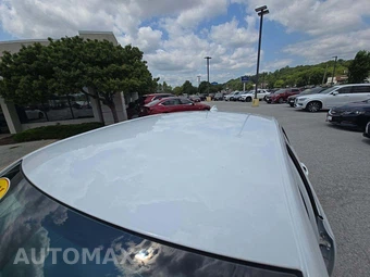 2021 Chrysler 300 Touring L – miniatura 9