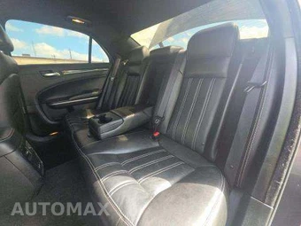 2021 Chrysler 300S – miniatura 14