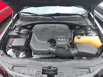 2021 Chrysler 300S – miniatura 23