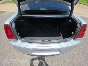 2021 Chrysler 300S – miniatura 11