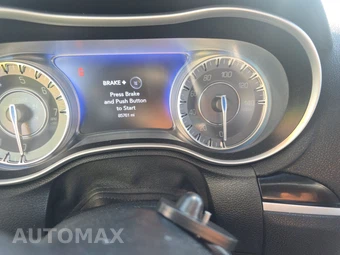 2021 Chrysler 300S – miniatura 12