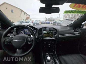 2021 Chrysler 300S – miniatura 10