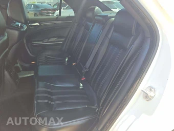 2021 Chrysler 300S – miniatura 13