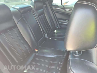2021 Chrysler 300S – miniatura 16