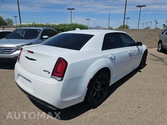 2021 Chrysler 300S – miniatura 3