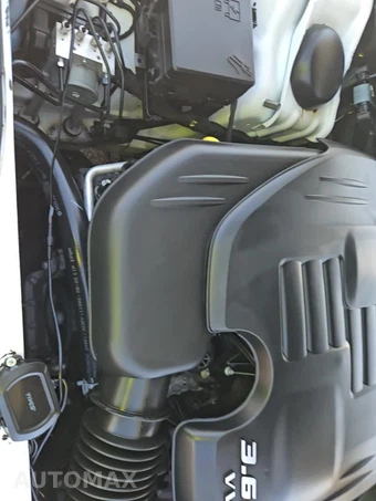 2021 Chrysler 300S – miniatura 30
