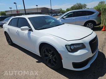 2021 Chrysler 300S – miniatura 4
