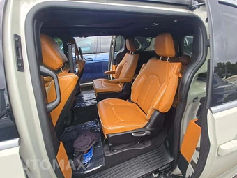 2021 Chrysler Pacifica Hybrid Pinnacle 121.6" WB - miniatura 13
