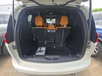 2021 Chrysler Pacifica Hybrid Pinnacle 121.6" WB - miniatura 15