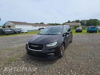 2021 Chrysler Pacifica Hybrid Touring L 121.6" WB
