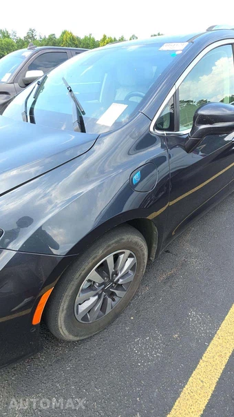 2021 Chrysler Pacifica Hybrid Touring L 121.6" WB - miniatura 24