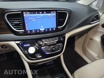 2021 Chrysler Pacifica Limited 121.6" WB - miniatura 11