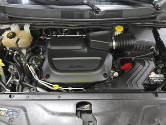 2021 Chrysler Pacifica Limited 121.6" WB - miniatura 16